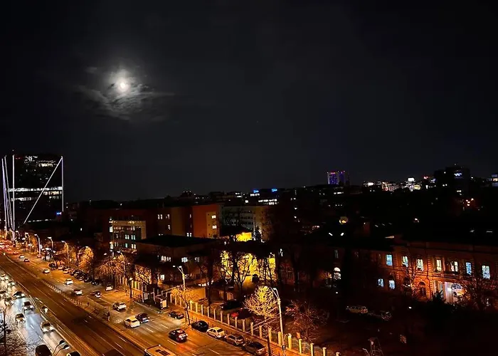 City View Studio In The Heart Of * Бухарест