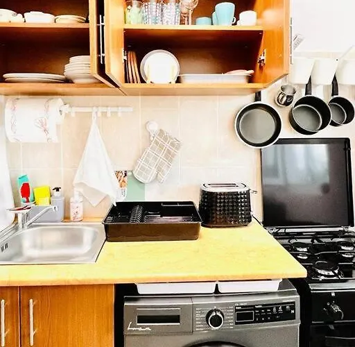 City View Studio In The Heart Of Апартаменты Бухарест